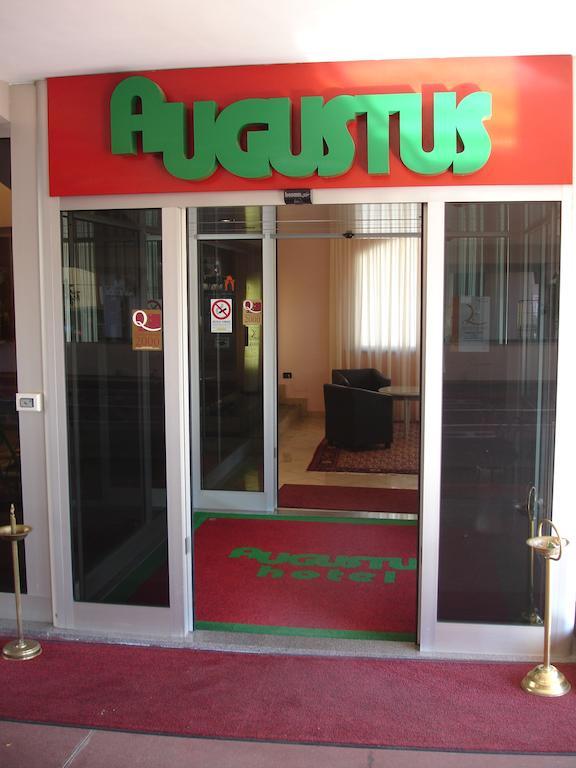 Augustus Hotel Biella Bagian luar foto